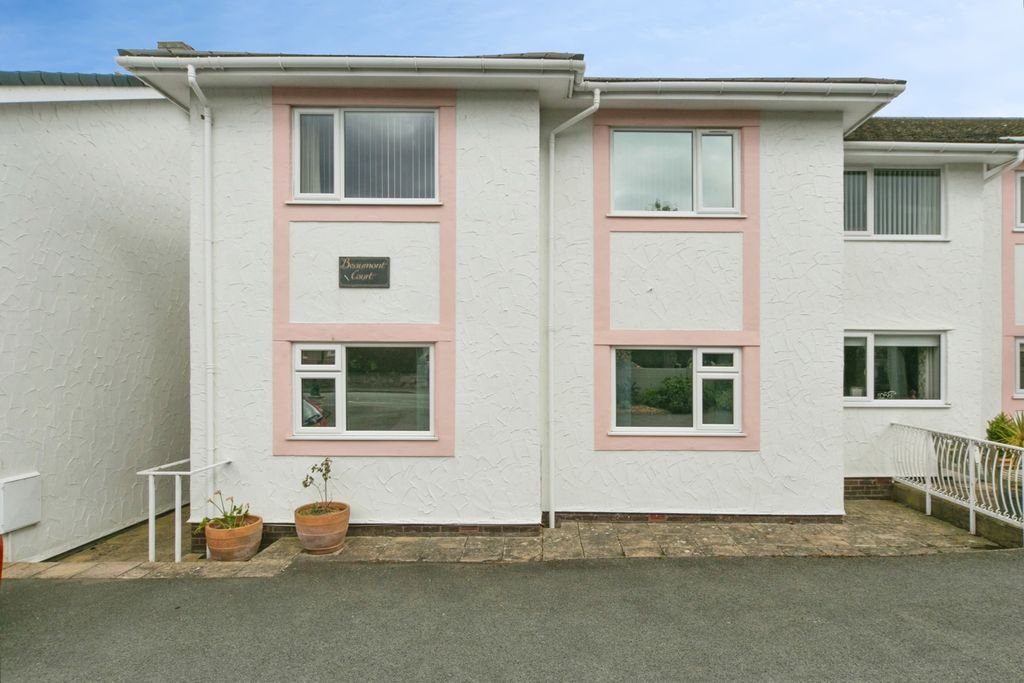 2 bed flat for saleEverard Road, Rhos On Sea, Colwyn Bay, Conwy LL28