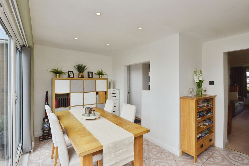 Additional image 9 of 3 bed semi-detached house for saleTennyson Grove, Milton Keynes MK3