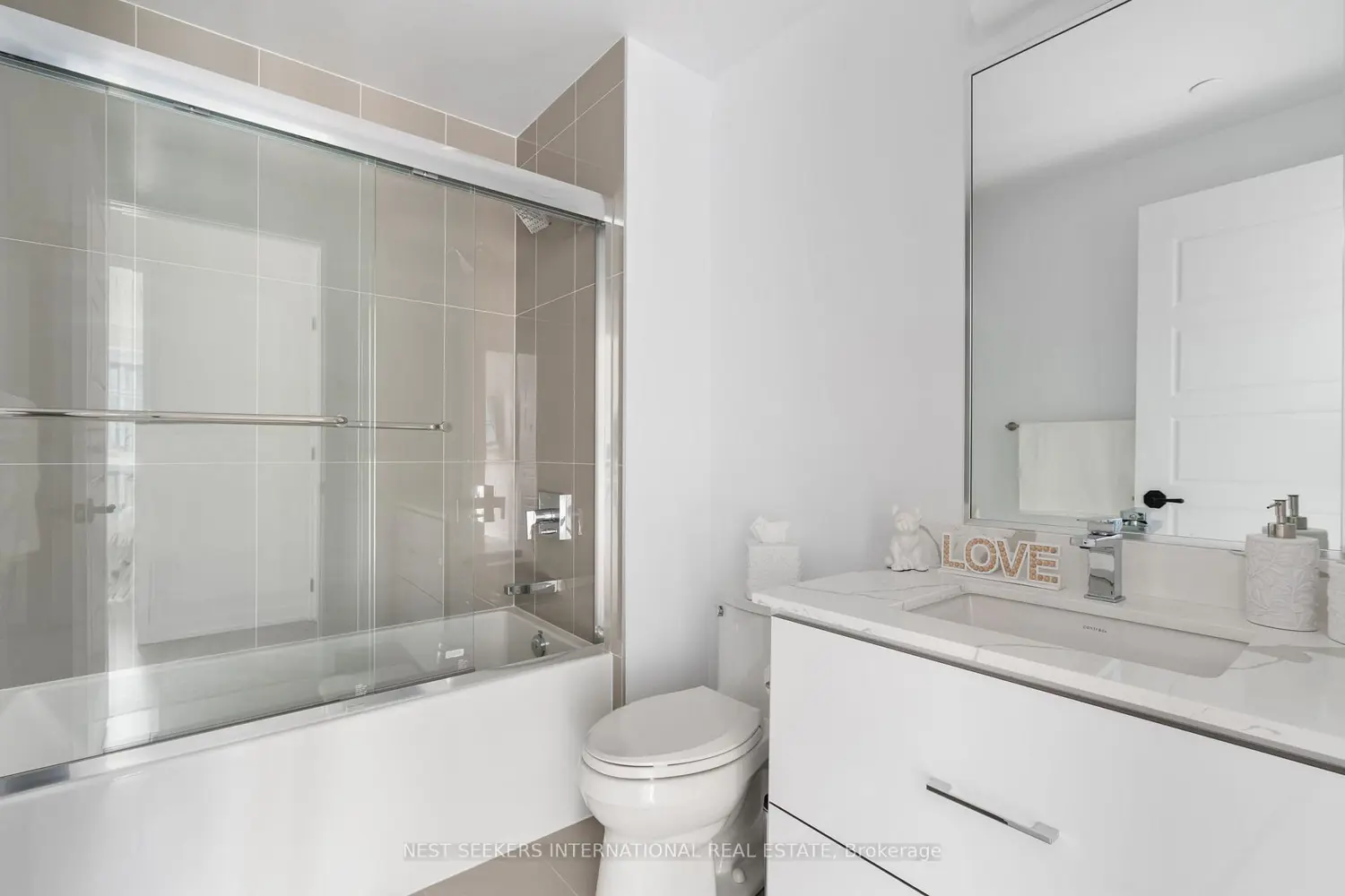 Additional image 11 of 415 Sea Ray Avenue 219