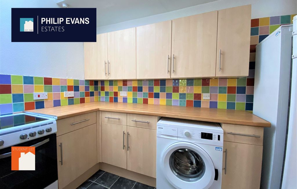 Additional image 3 of 6 bed terraced house to rentHigh Street, Aberystwyth SY23