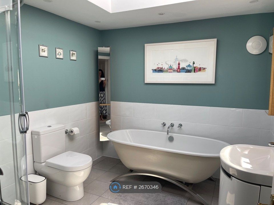 Additional image 19 of 5 bed detached house to rentLucastes Avenue, Haywards Heath RH16