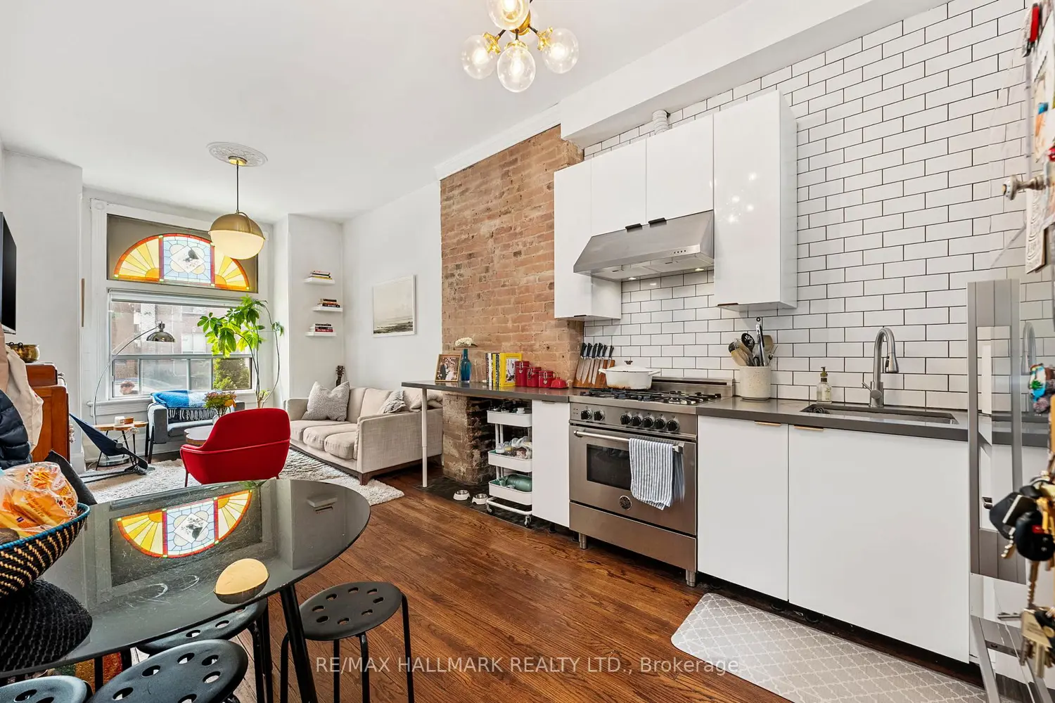 Additional image 3 of 261 Ossington Avenue