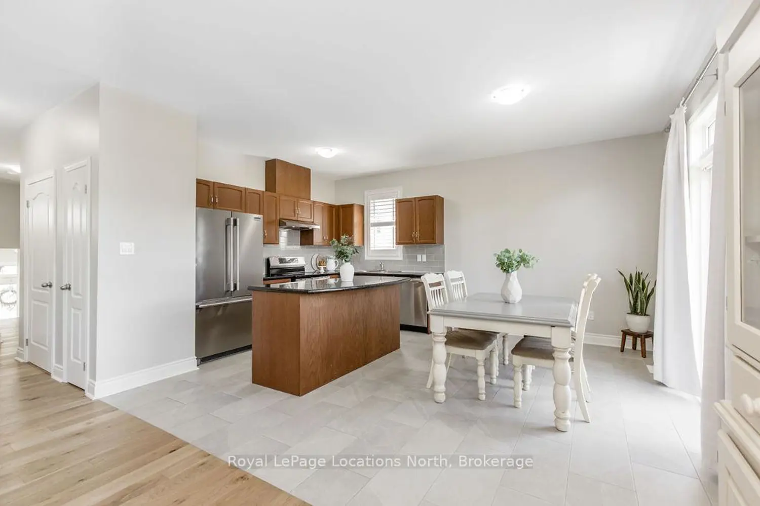 Additional image 4 of 20 Grand Poplar Lane
