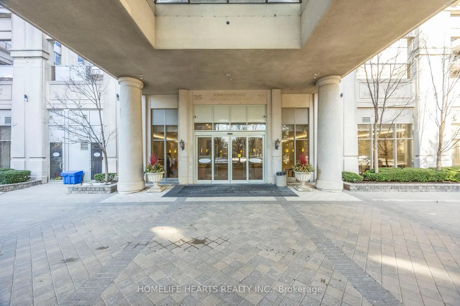 25 Kingsbridge Garden Circle 1221