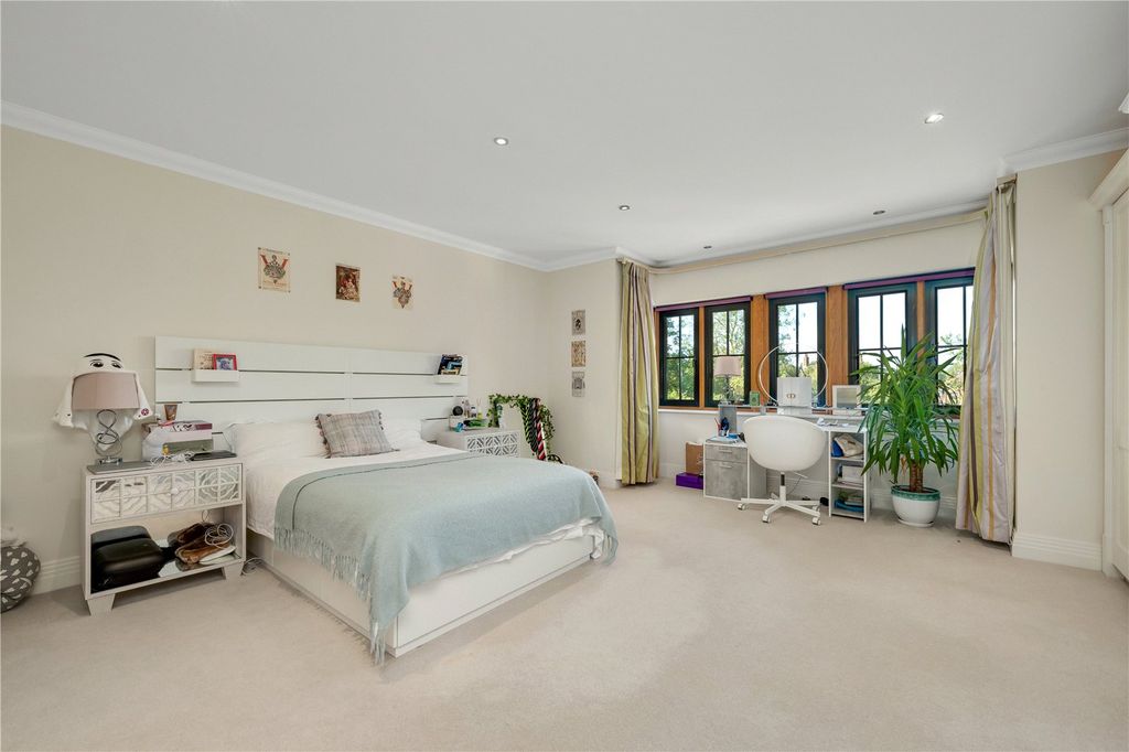 Additional image 15 of 7 bed detached house to rentChavey Down Road, Winkfield Row, Bracknell, Berkshire RG42