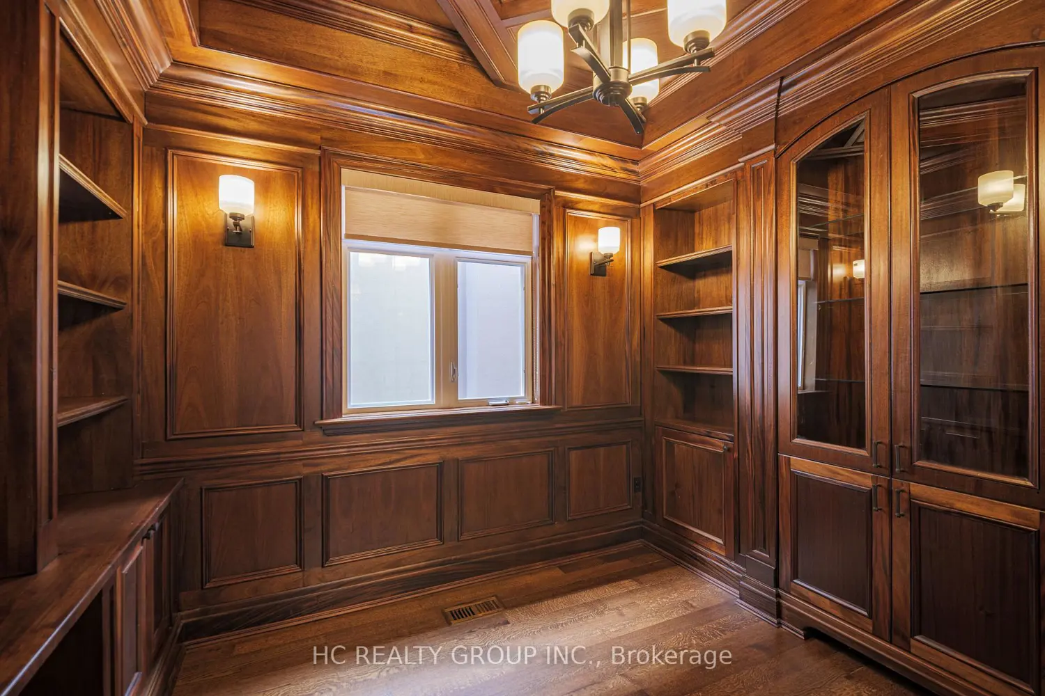 218A Holmes Avenue photo 4