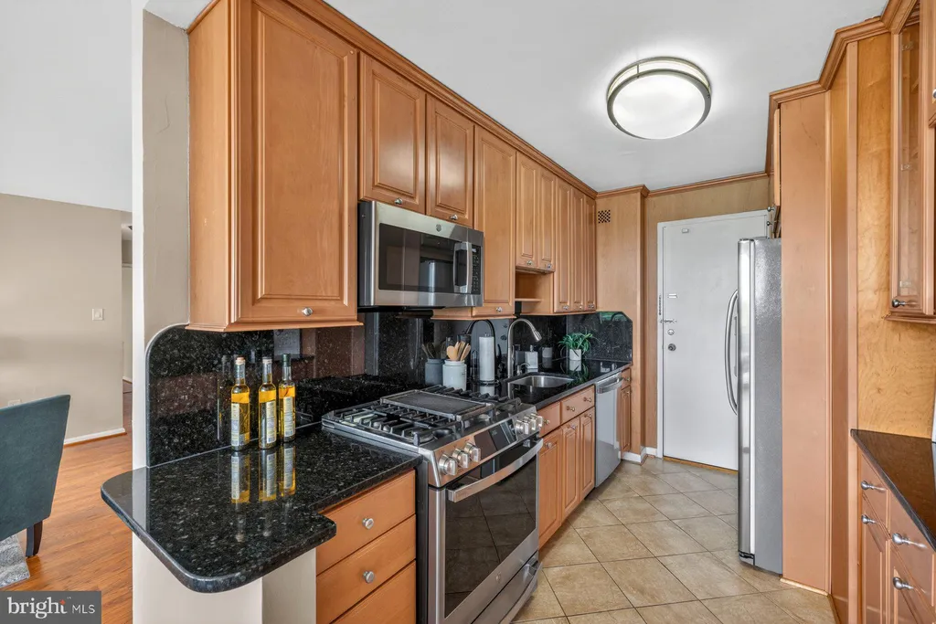 Additional image 12 of 10401 Grosvenor Place Unit 1327, Rockville, MD 20852