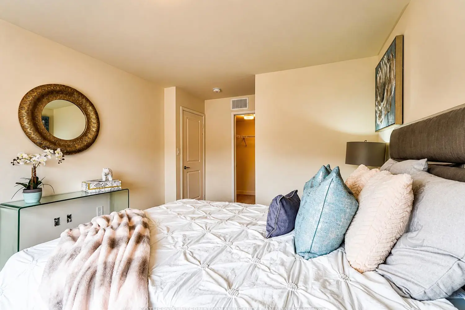 Additional image 11 of 2550 Castlegate Crossing 419