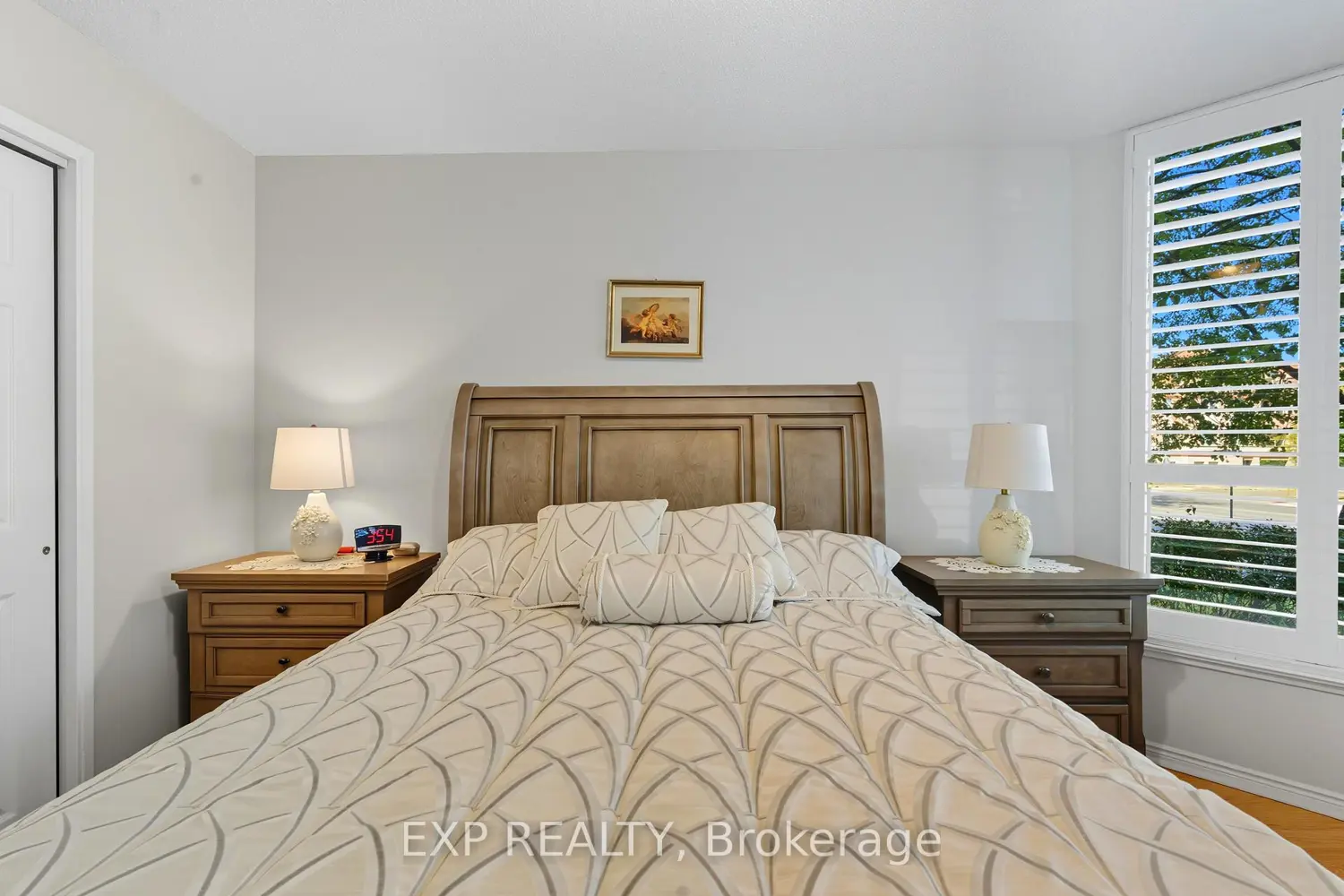 Additional image 5 of 14924 Yonge Street 111