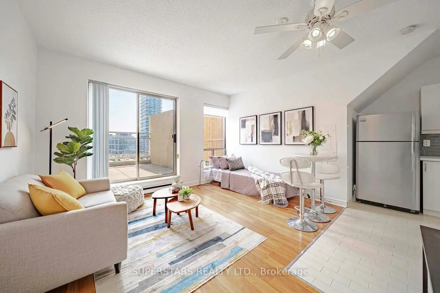 65 Scadding Avenue Ph16