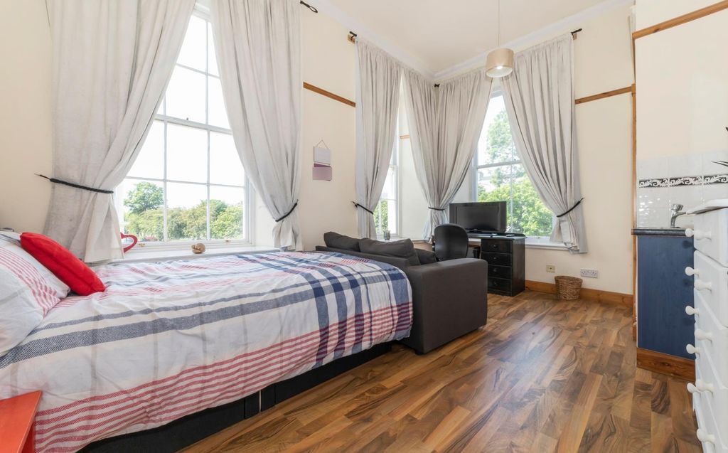 8 bed flat to rentGranville Street, Glasgow G3