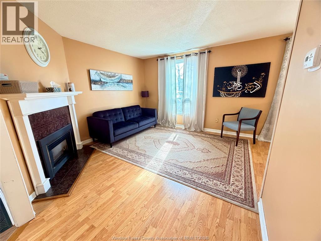 Additional image 2 of 3026 Erindale Crescent, Windsor, ON, N8W4Y8