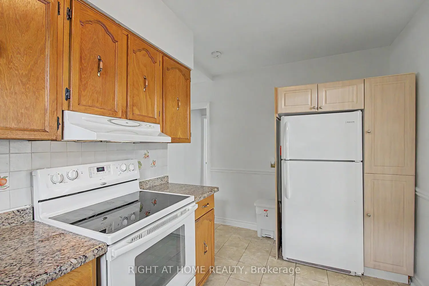 89 Newton Drive photo 3