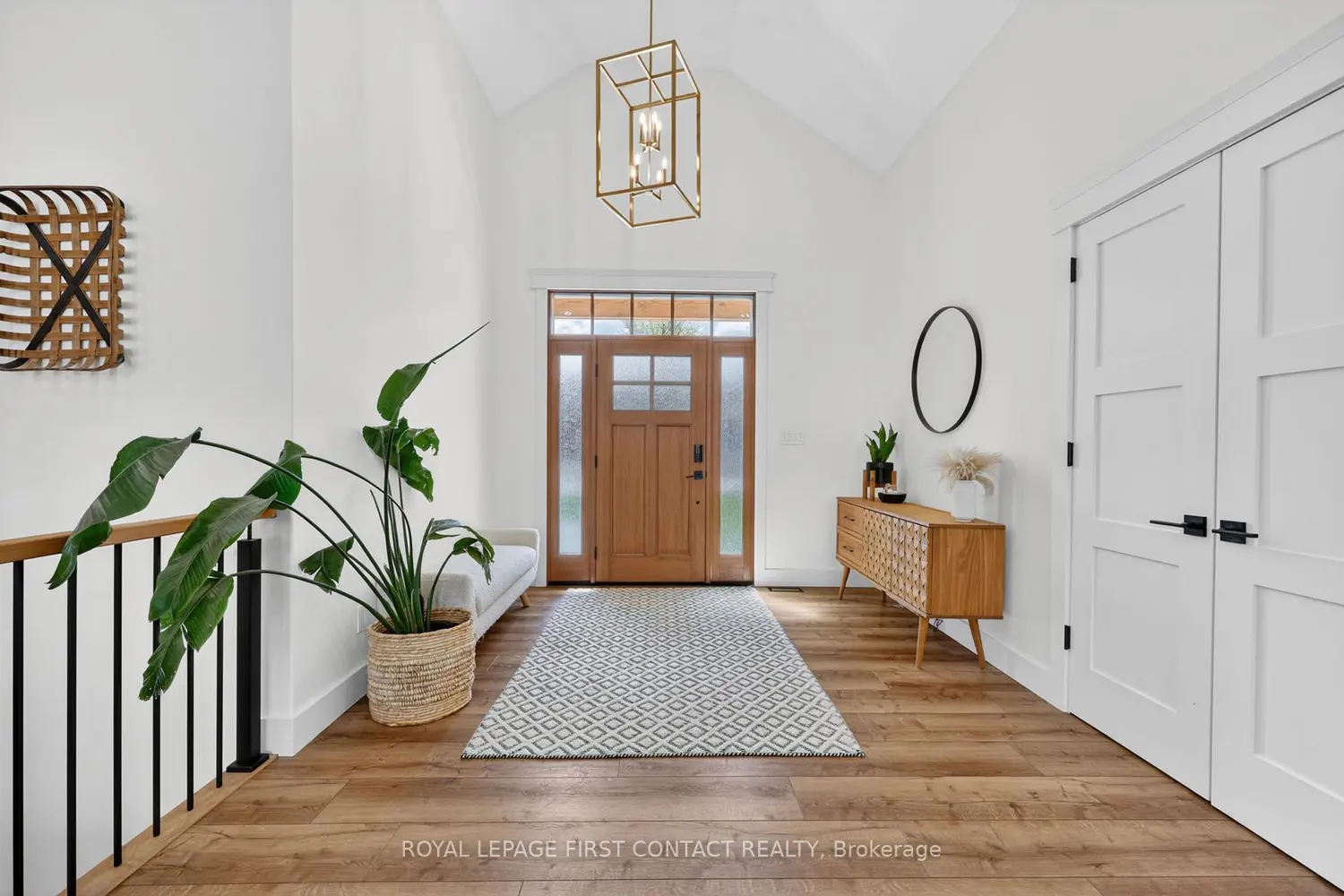 Additional image 5 of 144 Arlynn Crescent