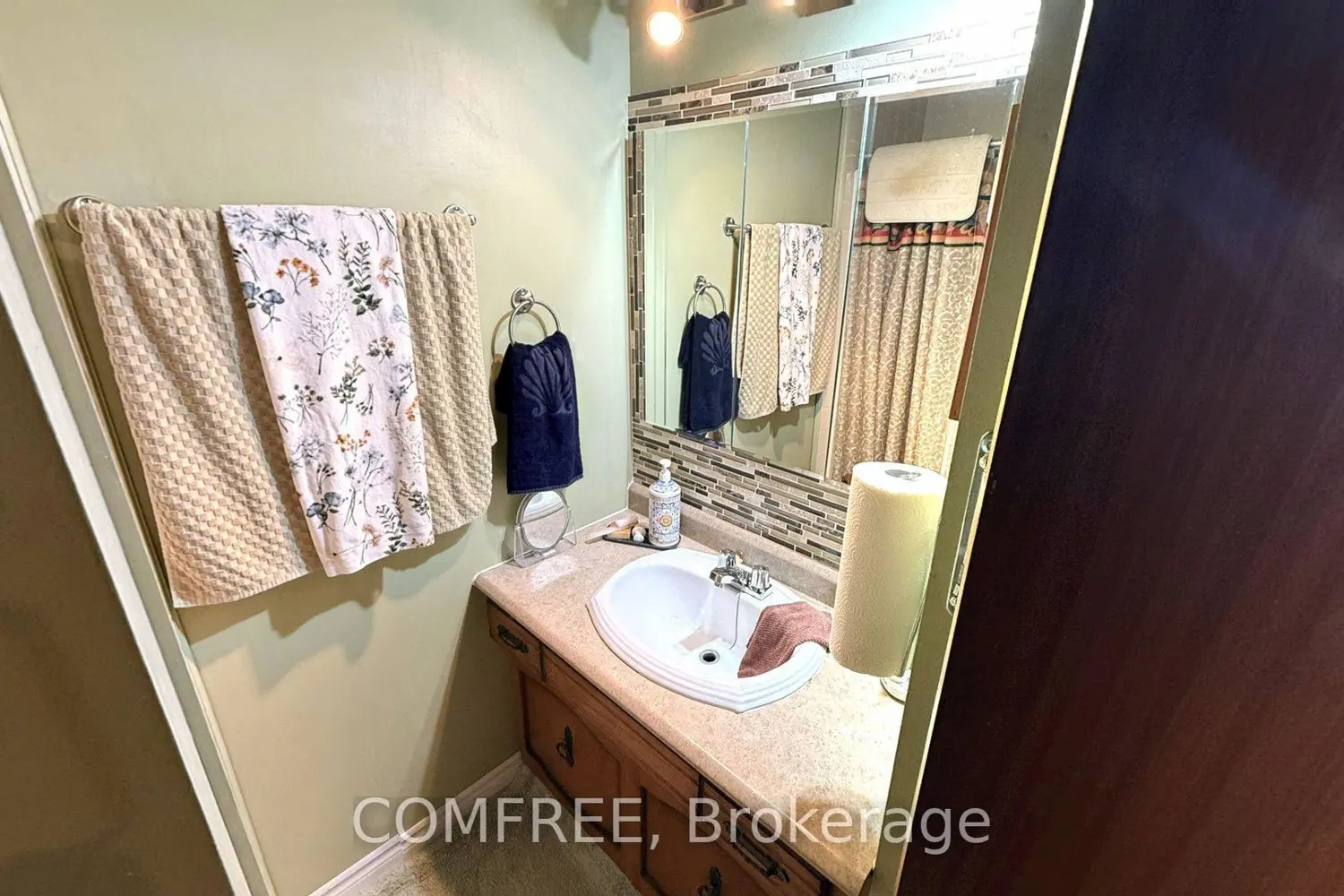 Additional image 9 of 4088 Florence Avenue