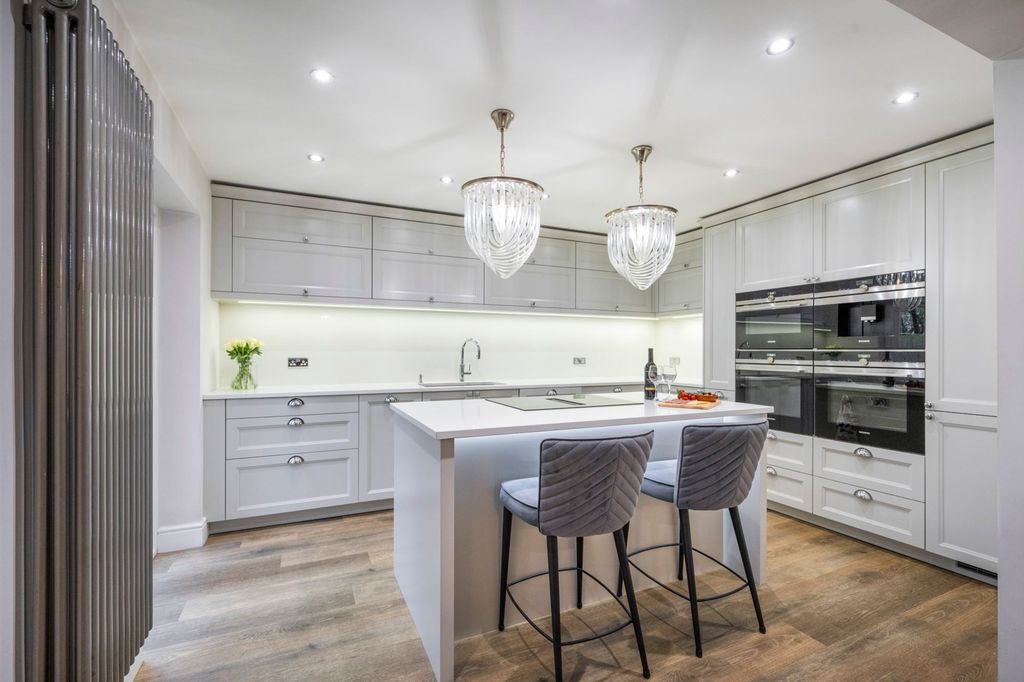 Additional image 2 of 5 bed detached house for saleFinchampstead Road, Wokingham RG41