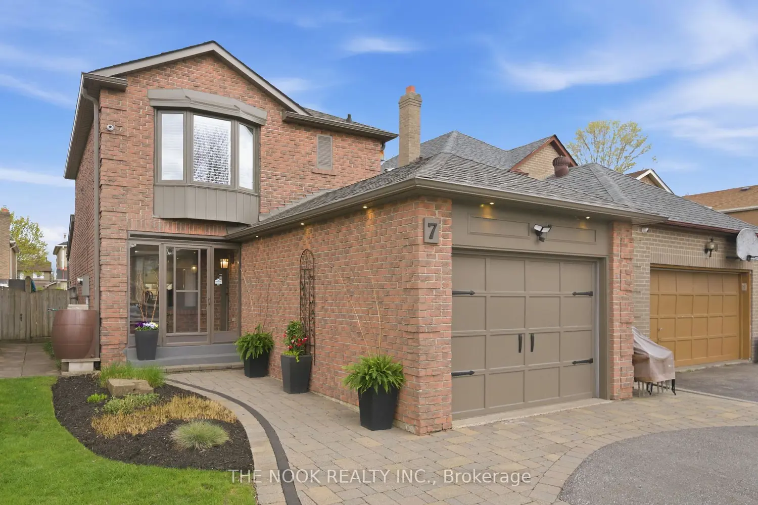7 Brocklesby Crescent