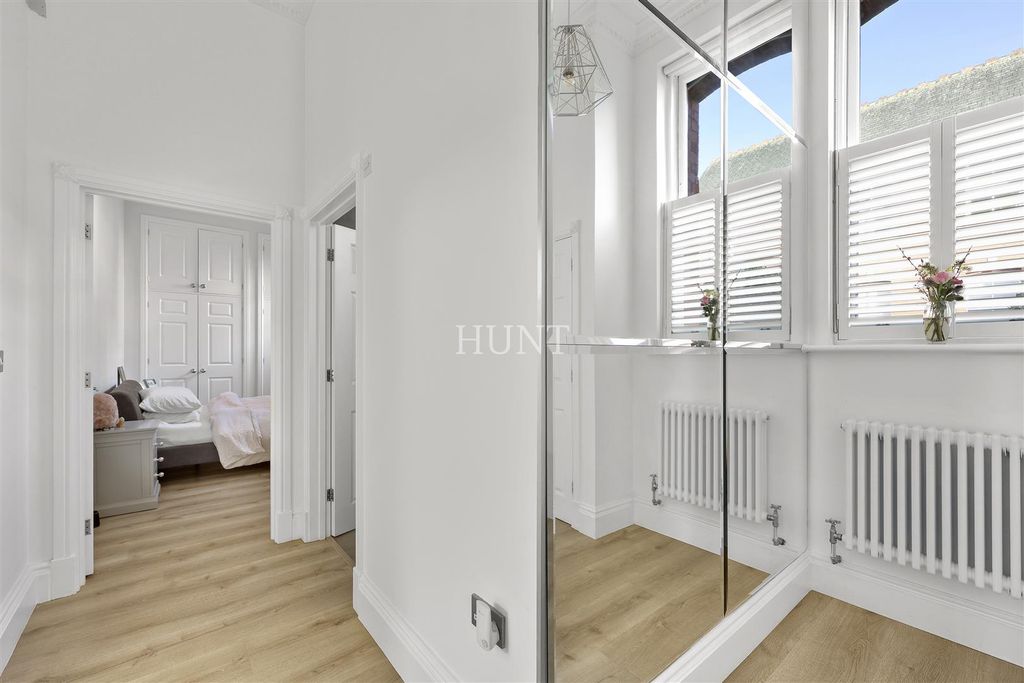 Additional image 12 of 3 bed flat for saleNorthumberland House, Repton Park, Woodford Green IG8