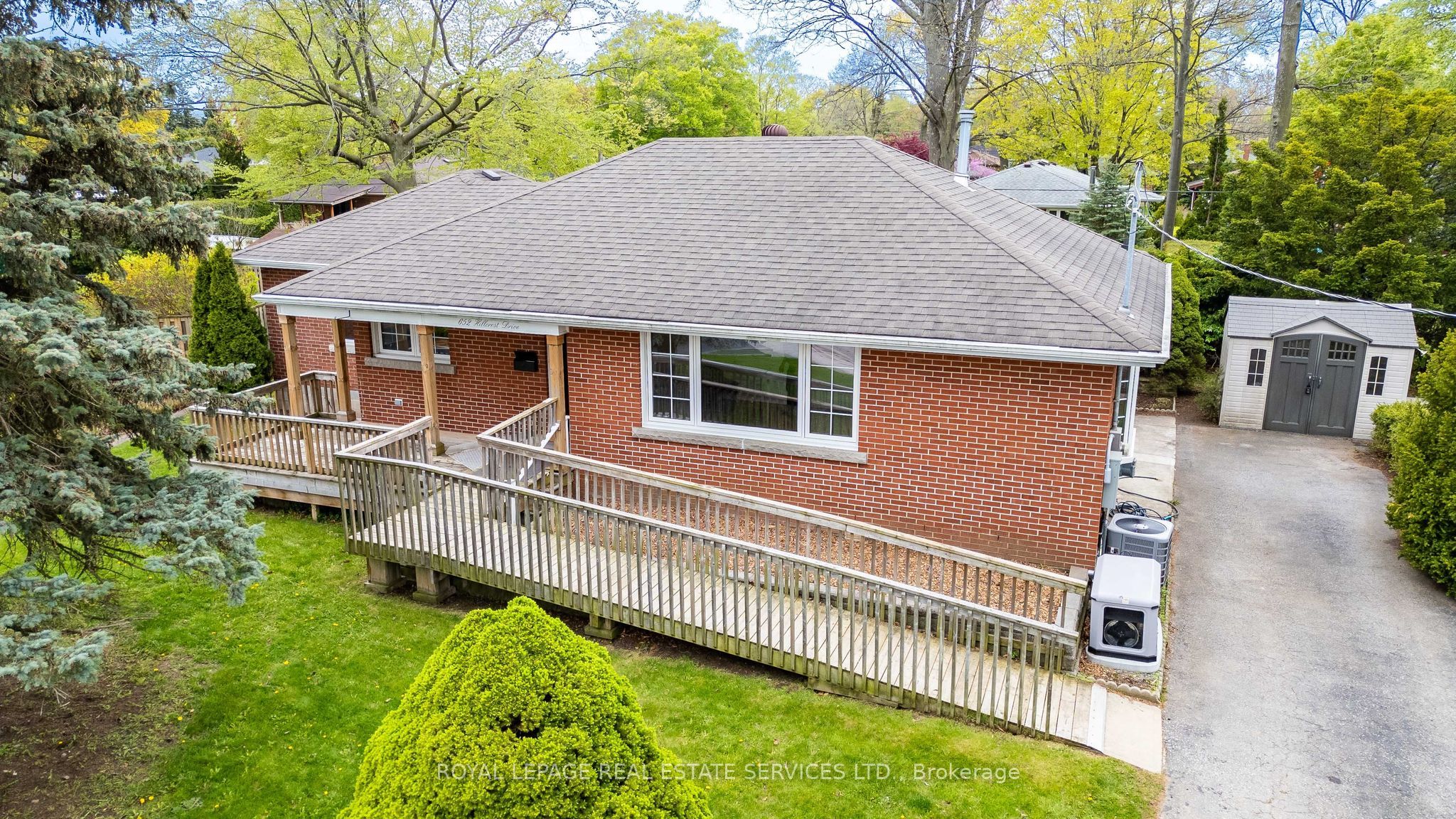 652 Hillcrest Drive, Burlington, ON, L7R 3A7