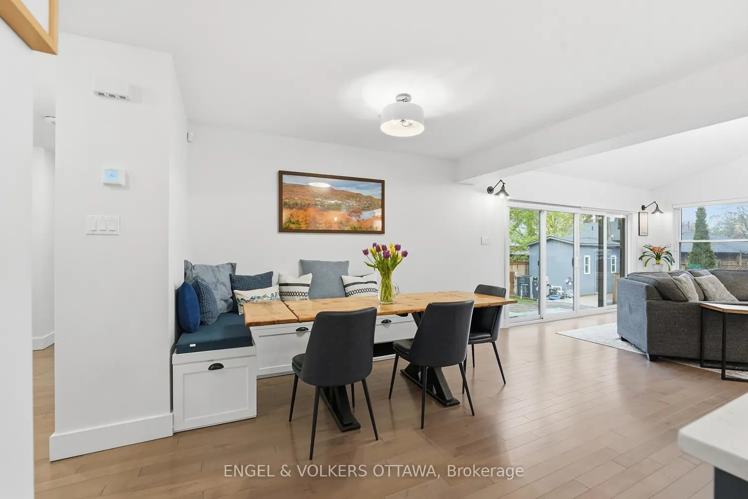 1046 Fisher Avenue photo 3