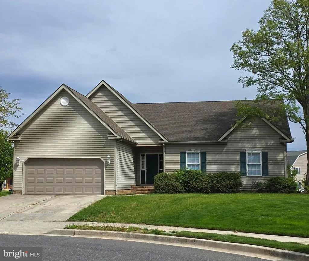 36 Arlberg Circle, Dover, DE 19904