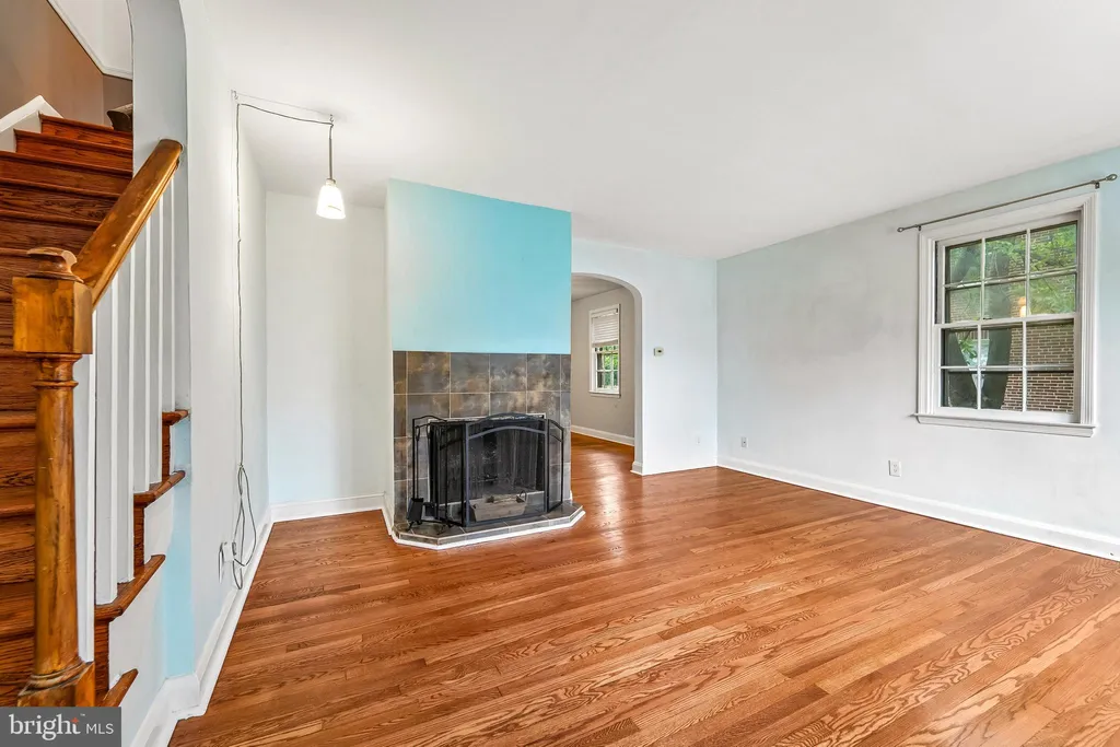 Additional image 2 of 5512 Medwick Garth N, Baltimore, MD 21228