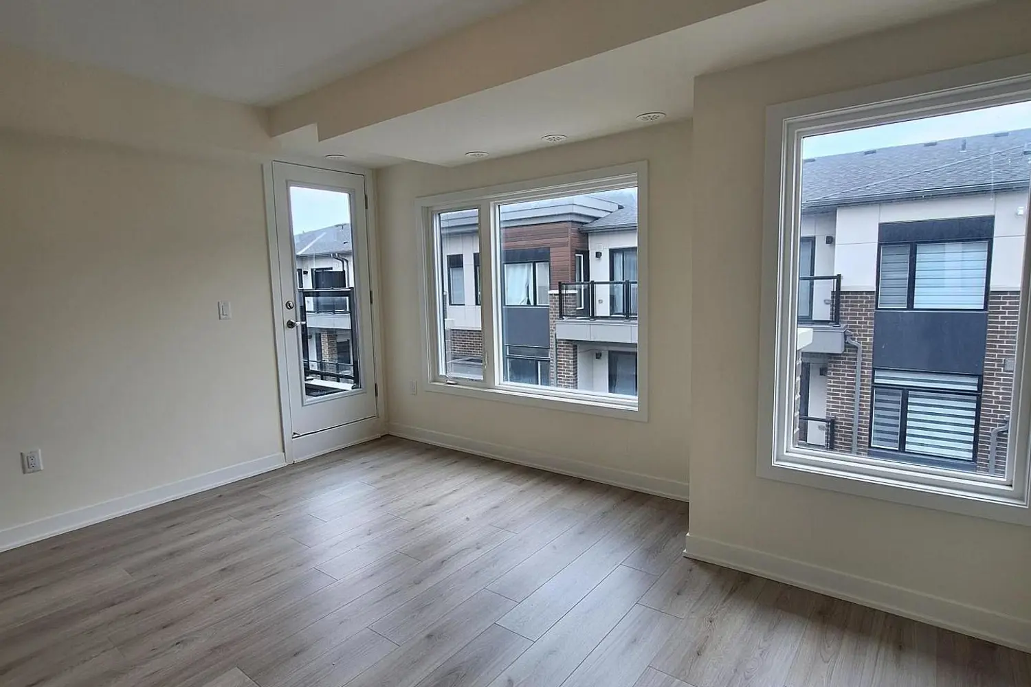 Additional image 15 of 1695 Dersan Street 1409
