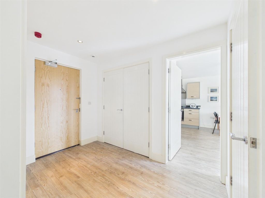 Additional image 4 of 2 bed flat for saleBwlchygwynt, Llanelli SA15