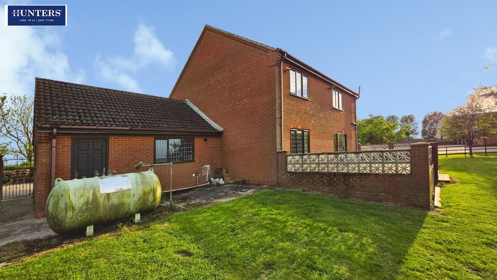 Additional image 17 of 4 bed detached house to rentEast Butterwick, Scunthorpe DN17