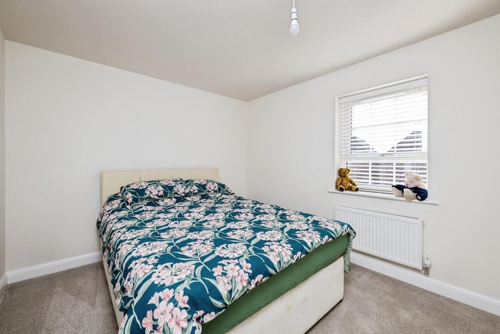 Additional image 7 of 3 bed property to rentLulworth Place, Peterborough PE7