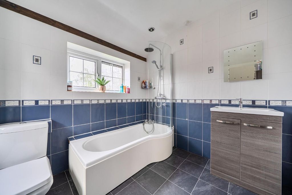 Additional image 21 of 5 bed detached house for saleUpper Vicarage Road, Kennington TN24