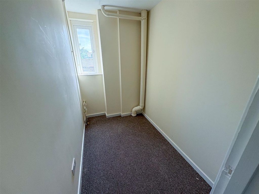 Additional image 6 of 2 bed flat to rentMain Street, Pembroke SA71