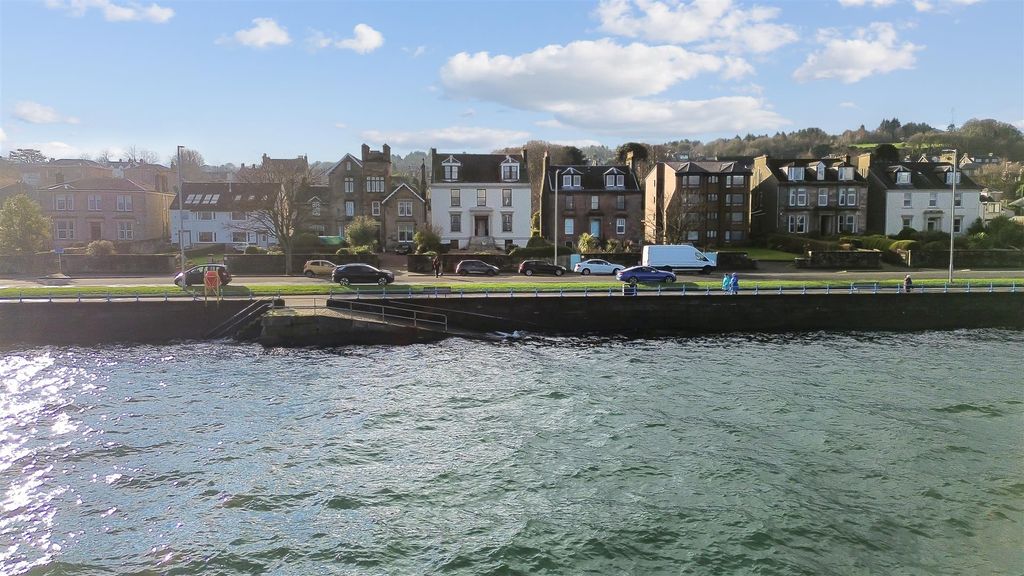 4 bed flat for saleEsplanade, Greenock PA16