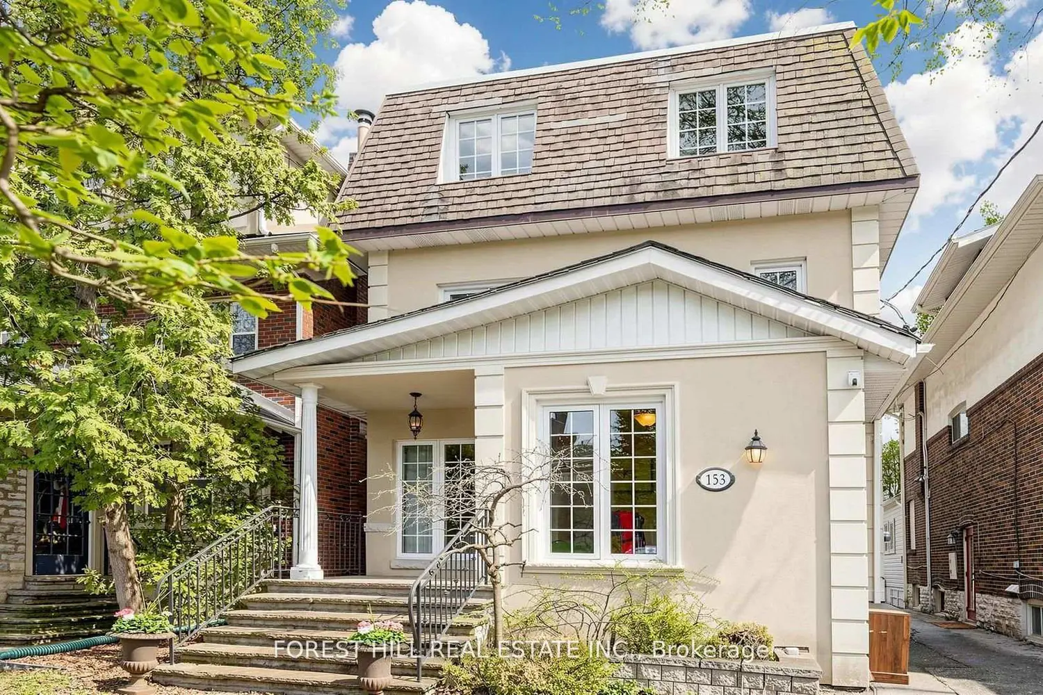 153 Glengrove Avenue photo 2
