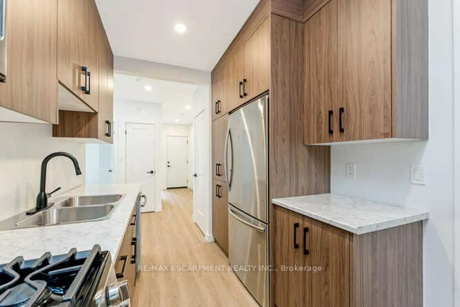 Additional image 11 of 127 Victoria Avenue