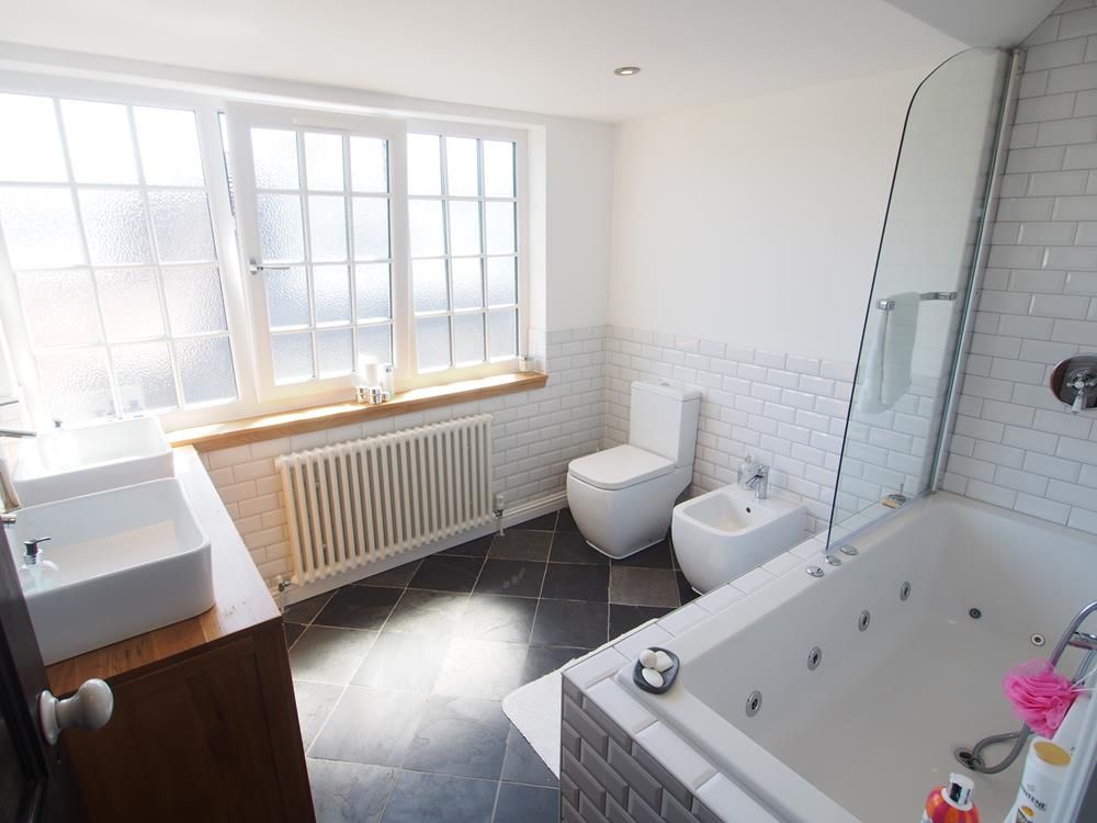 Additional image 11 of 6 bed detached house to rentAnderson Drive, Aberdeen AB15