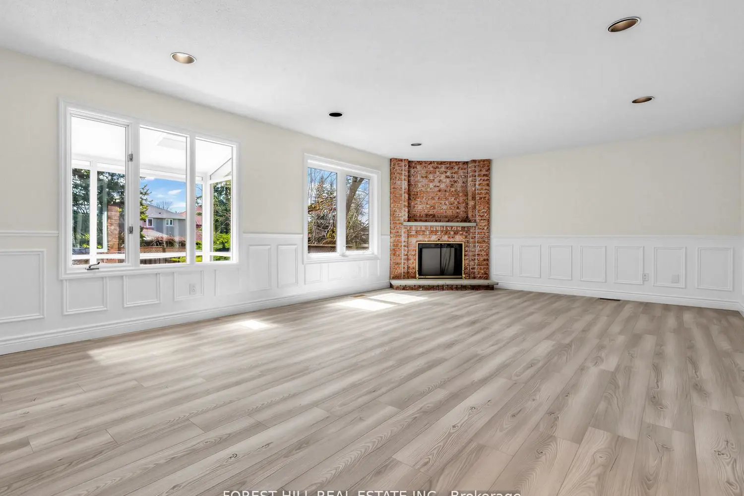 477 Cummer Avenue photo 4