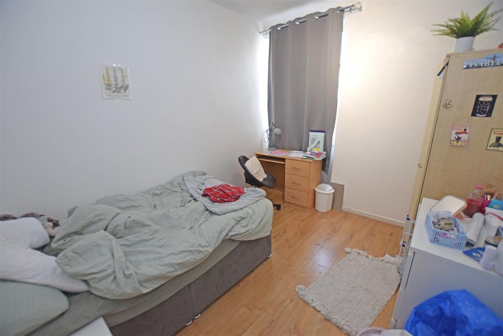 Additional image 5 of 6 bed terraced house to rentLlanishen Street, Heath, Cardiff CF14