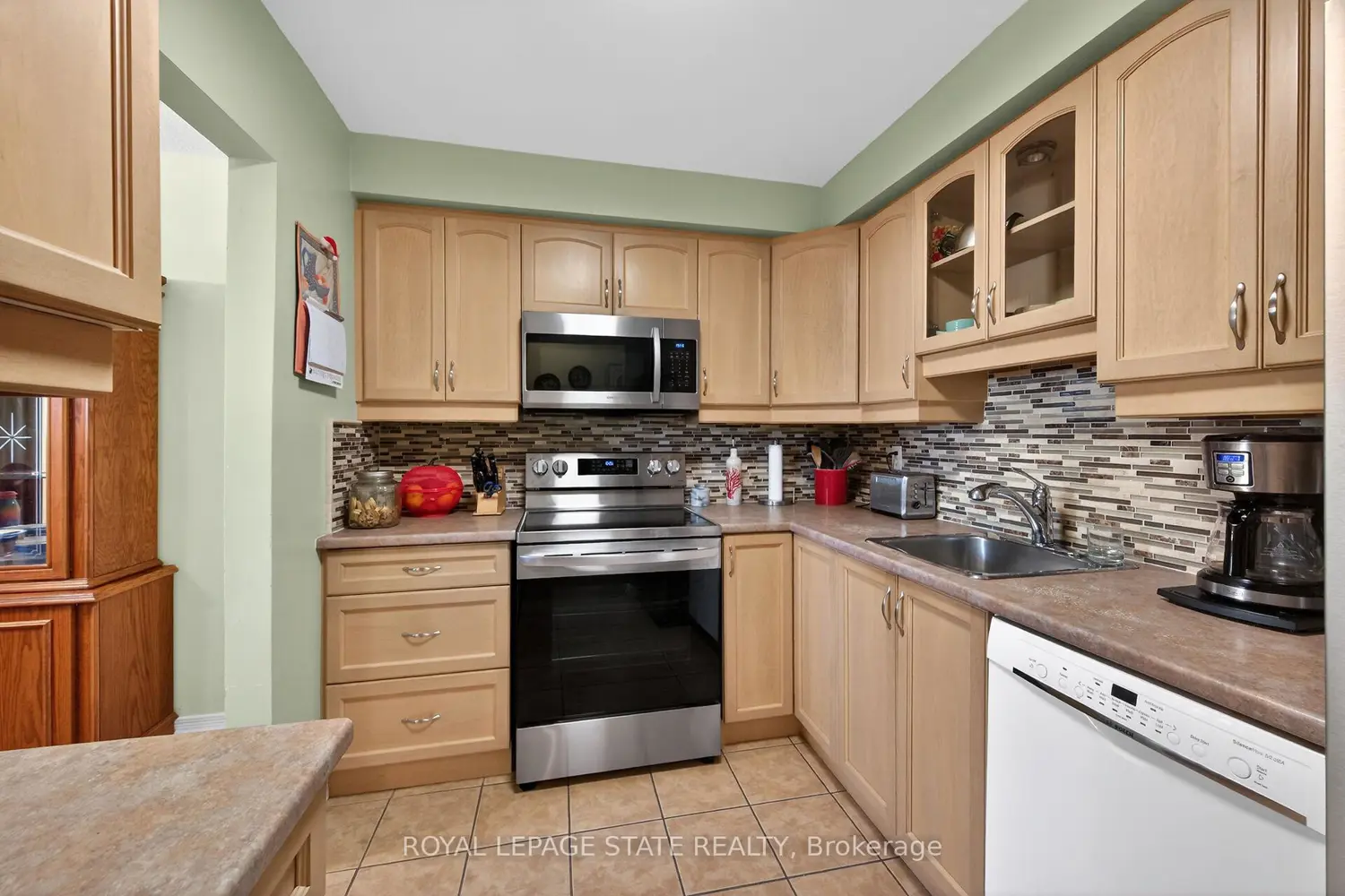 Additional image 7 of 1455 Garth Street 9