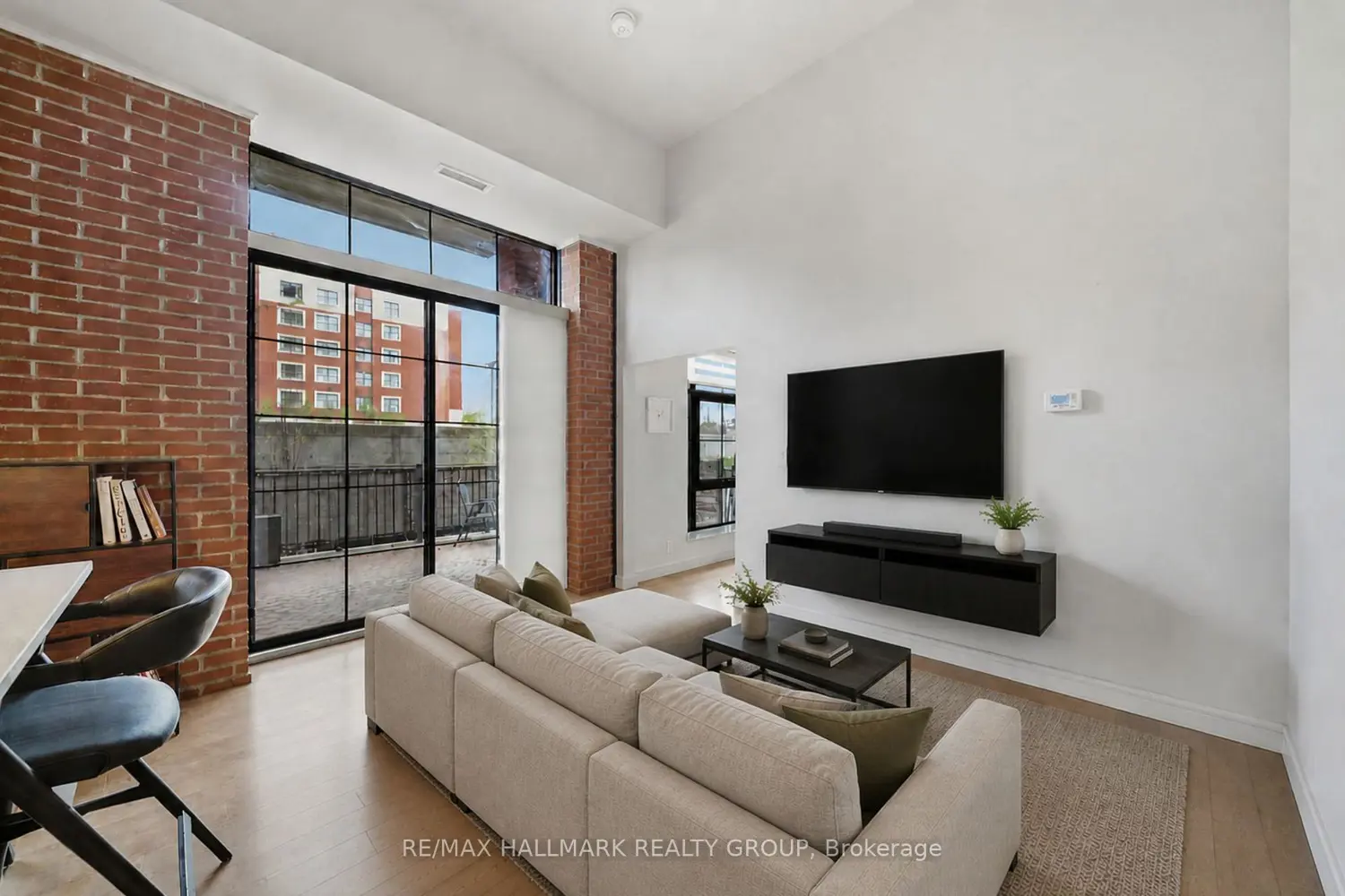 555 Anand Private 108 photo 2