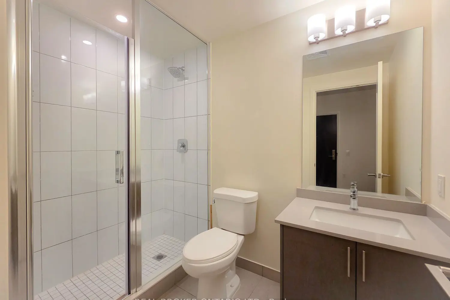 Additional image 9 of 9000 Jane Street 618