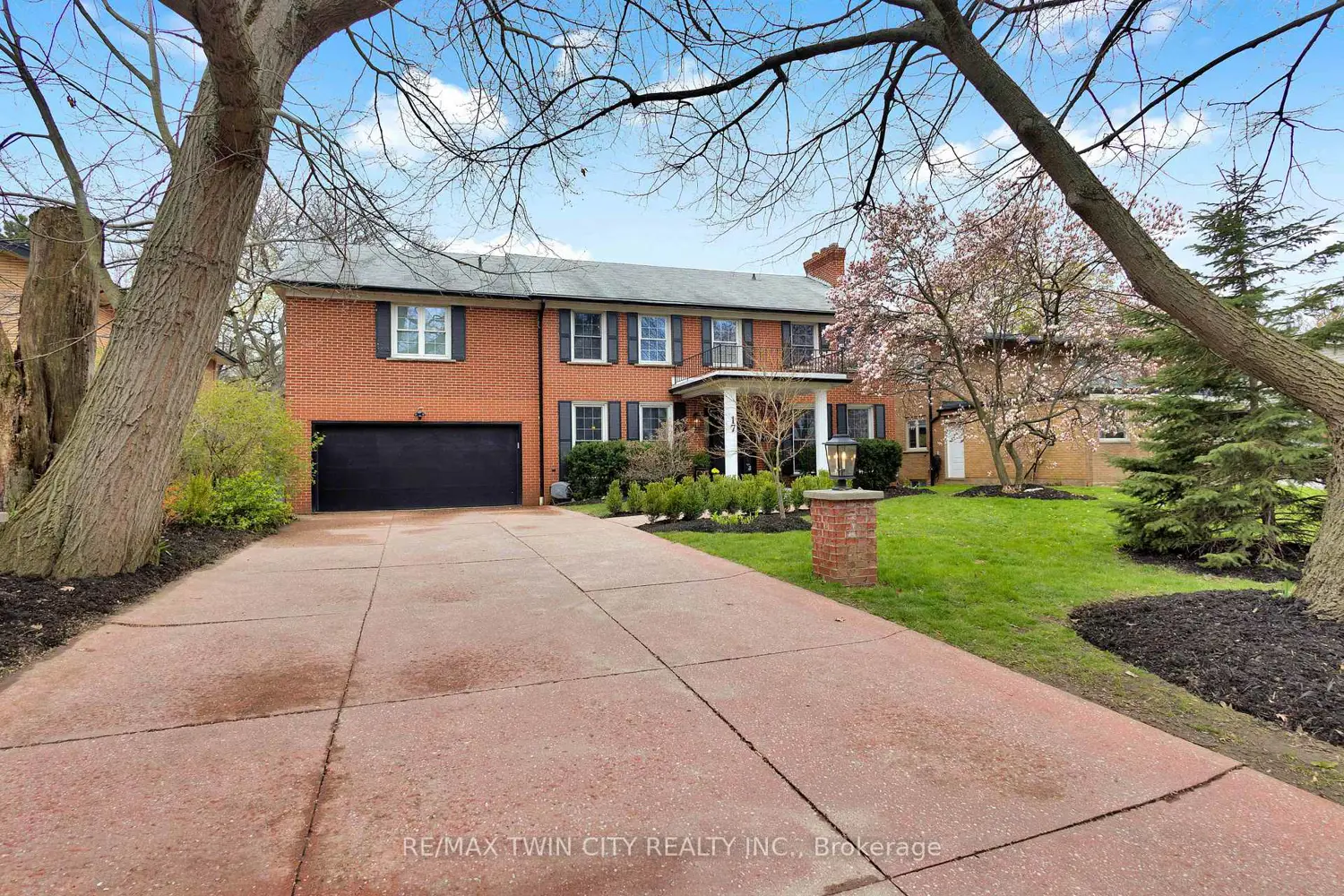 17 Braemar Place