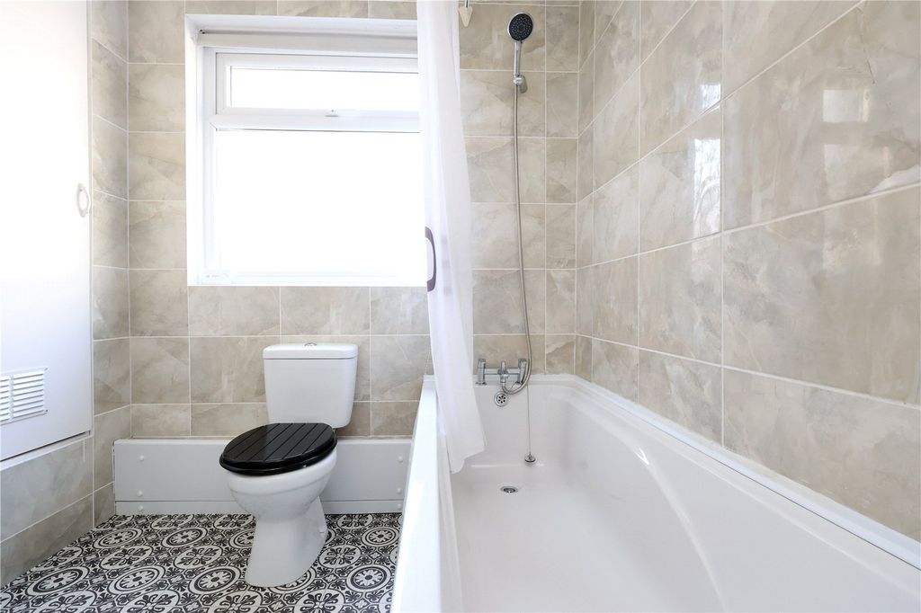 Additional image 10 of 3 bed flat to rentHigh Street, Tonypandy CF40