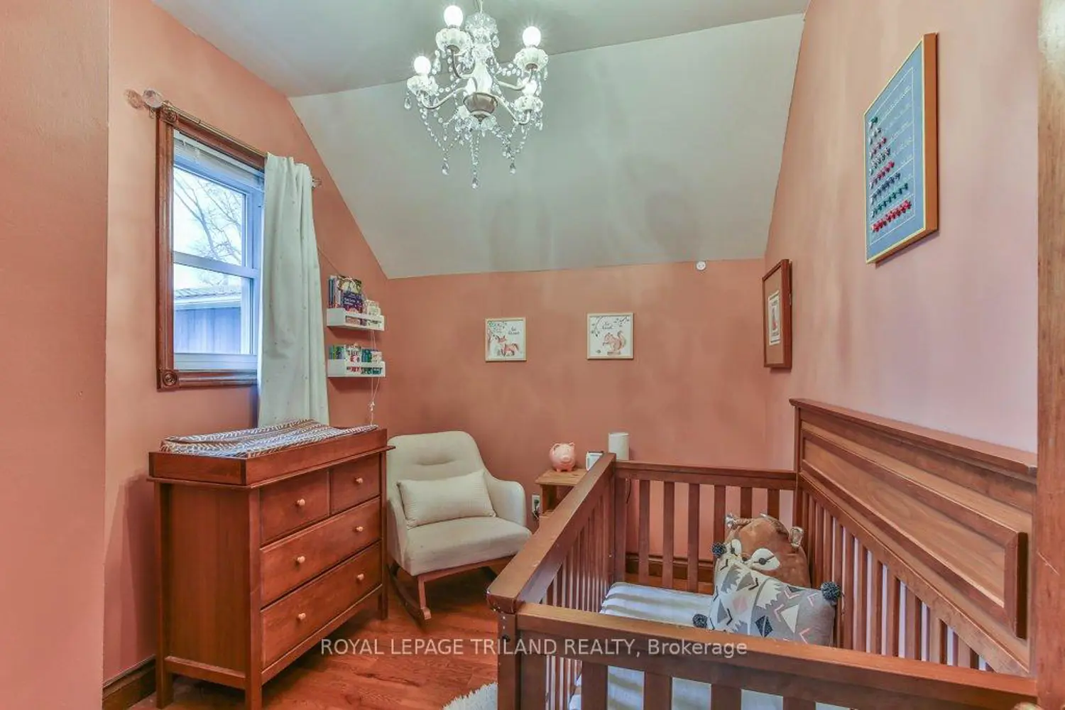 Additional image 17 of 941 Queens Avenue