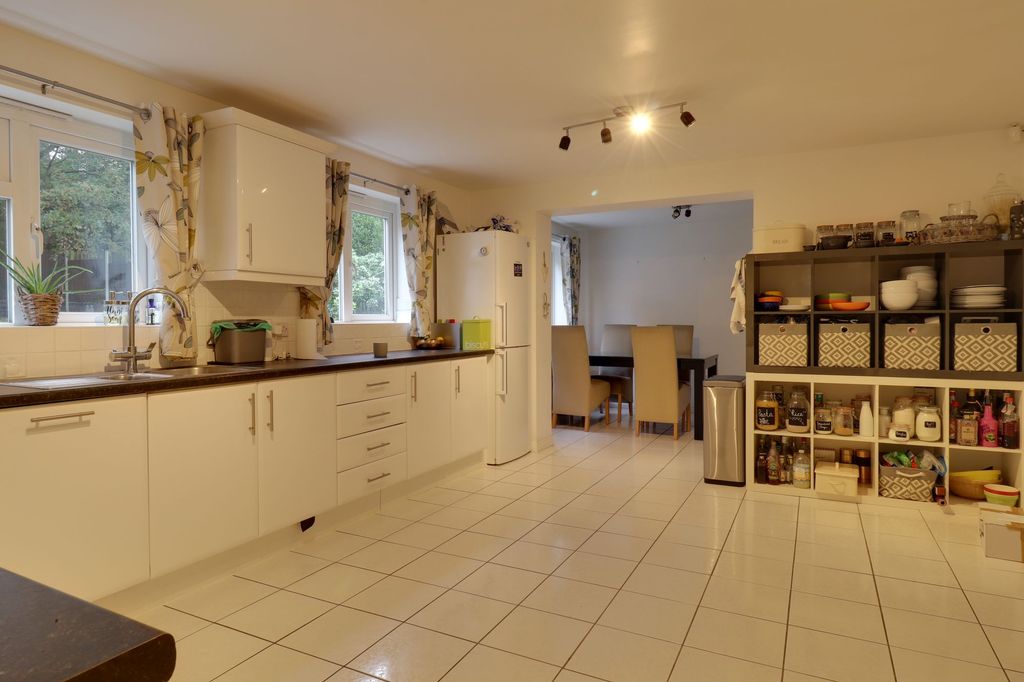 Additional image 4 of 4 bed detached house to rentHugo Way, Loggerheads TF9