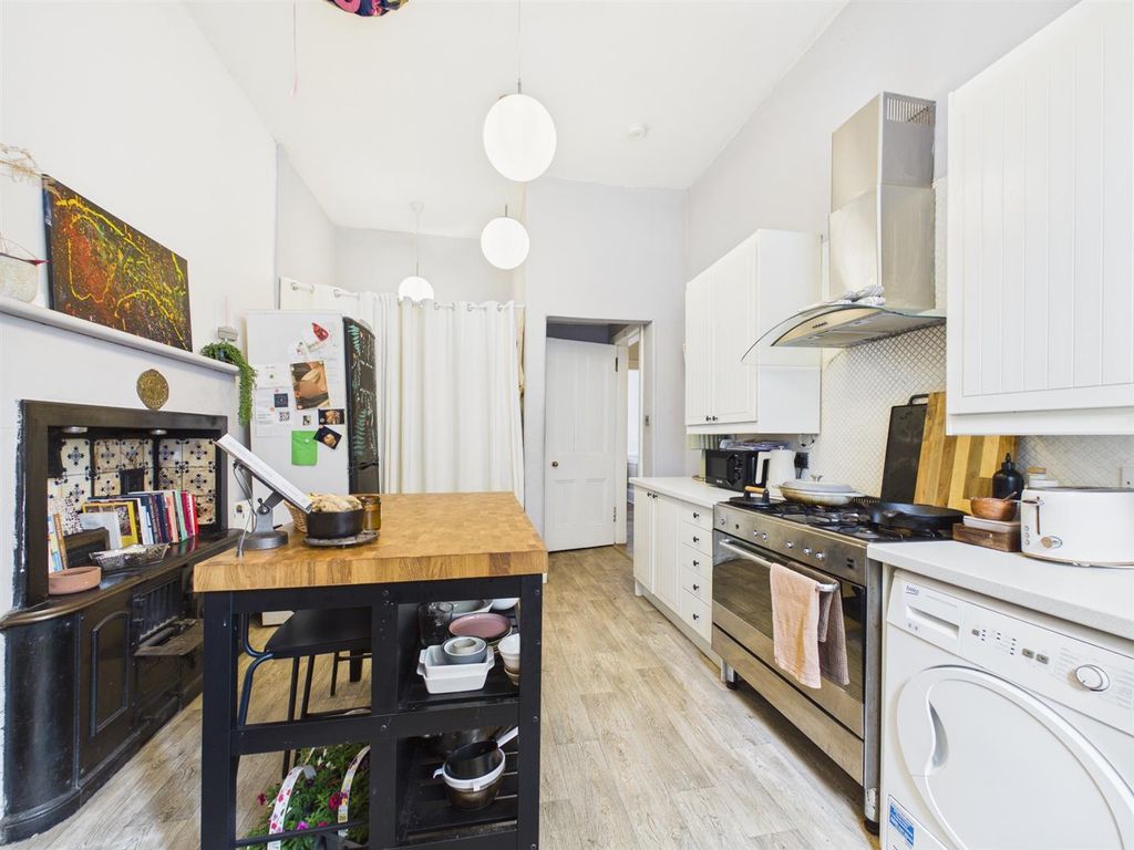 Additional image 8 of 2 bed flat for saleMinerva Street, Glasgow G3
