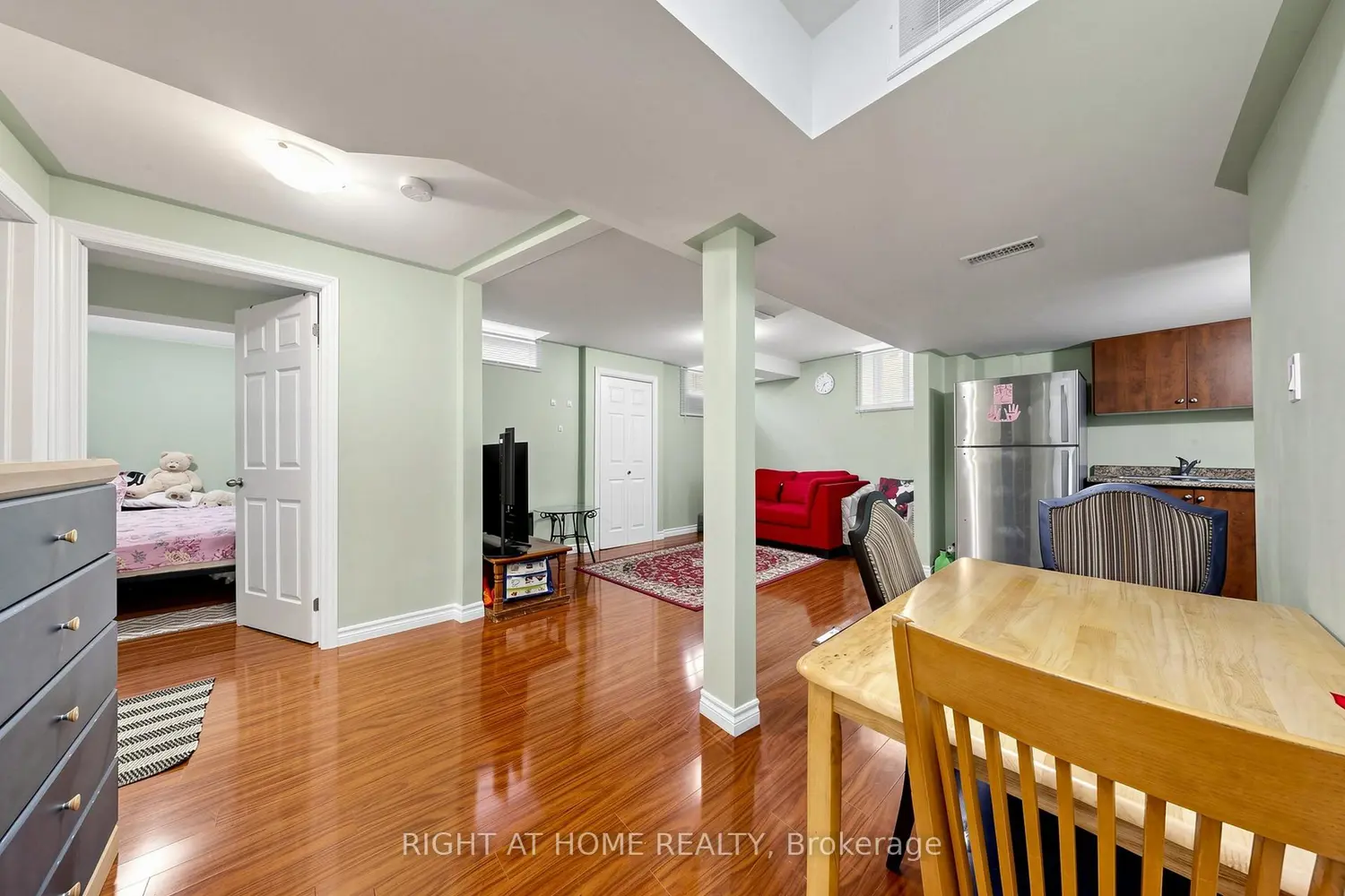 Additional image 12 of 648 Blackwood Boulevard