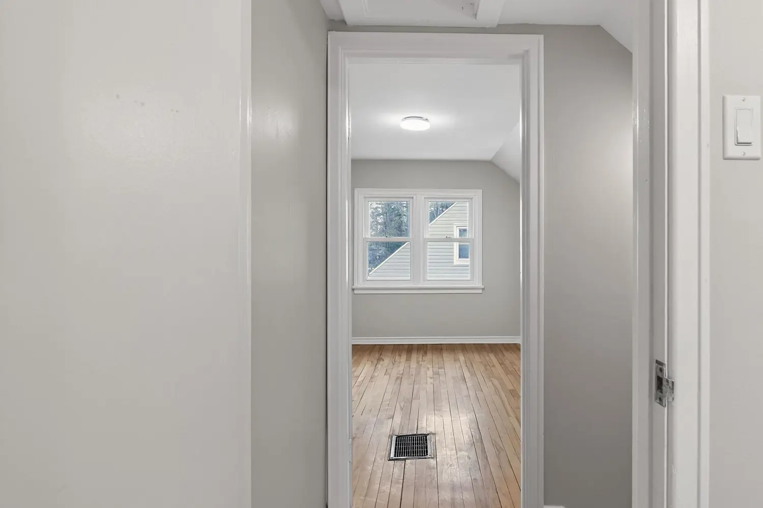 Additional image 8 of 59 Rutherford Avenue