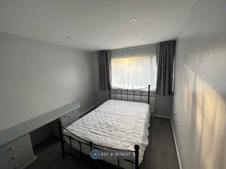 Additional image 2 of 5 bed semi-detached house to rentPomfret Avenue, Luton LU2
