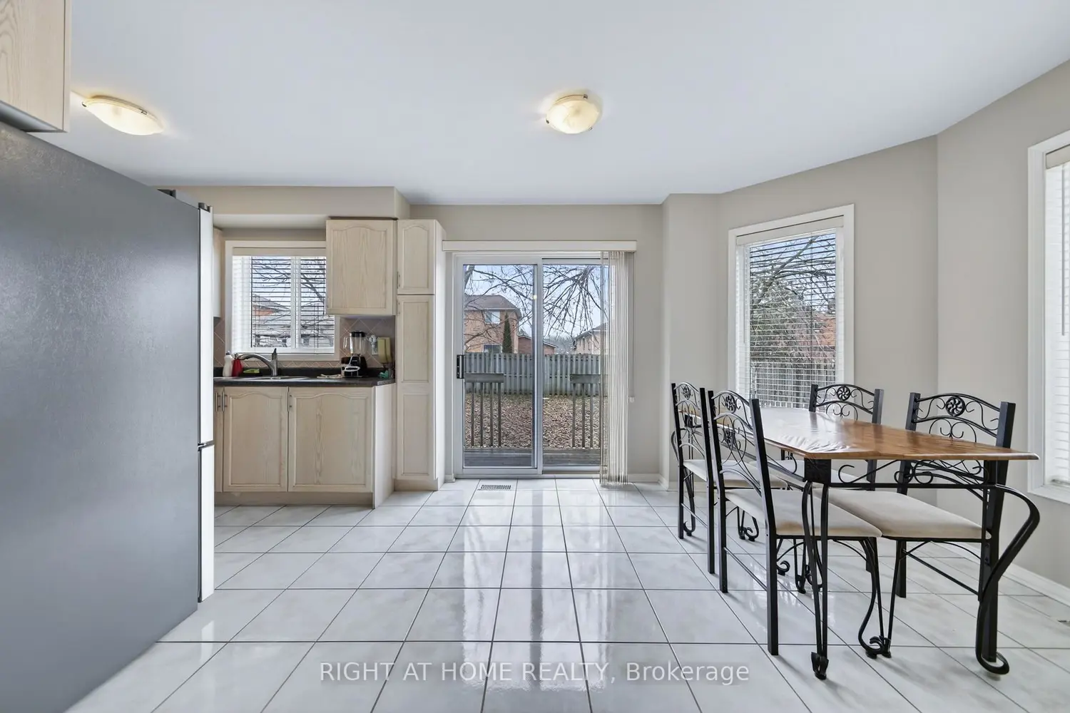 Additional image 4 of 1338 Vincent Crescent